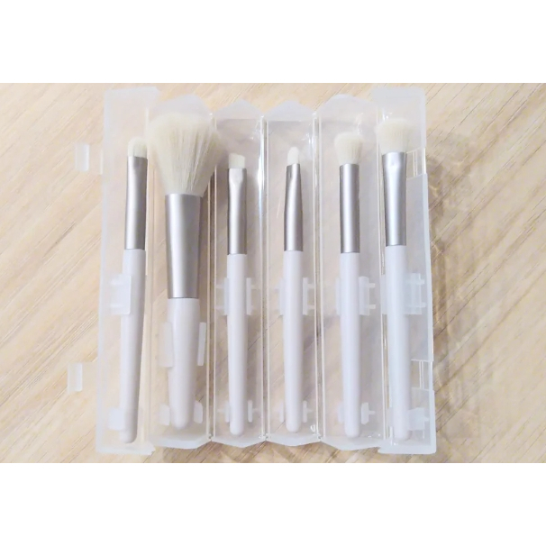 tw-11134207-820l9-mongxtodof7ke6