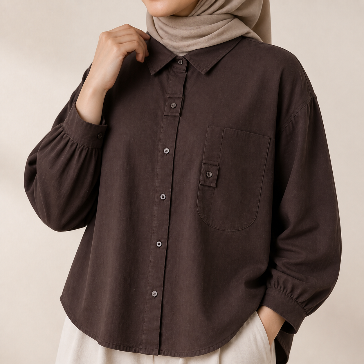 Raya Relaxed Collar Shirt neckline and sleeve details