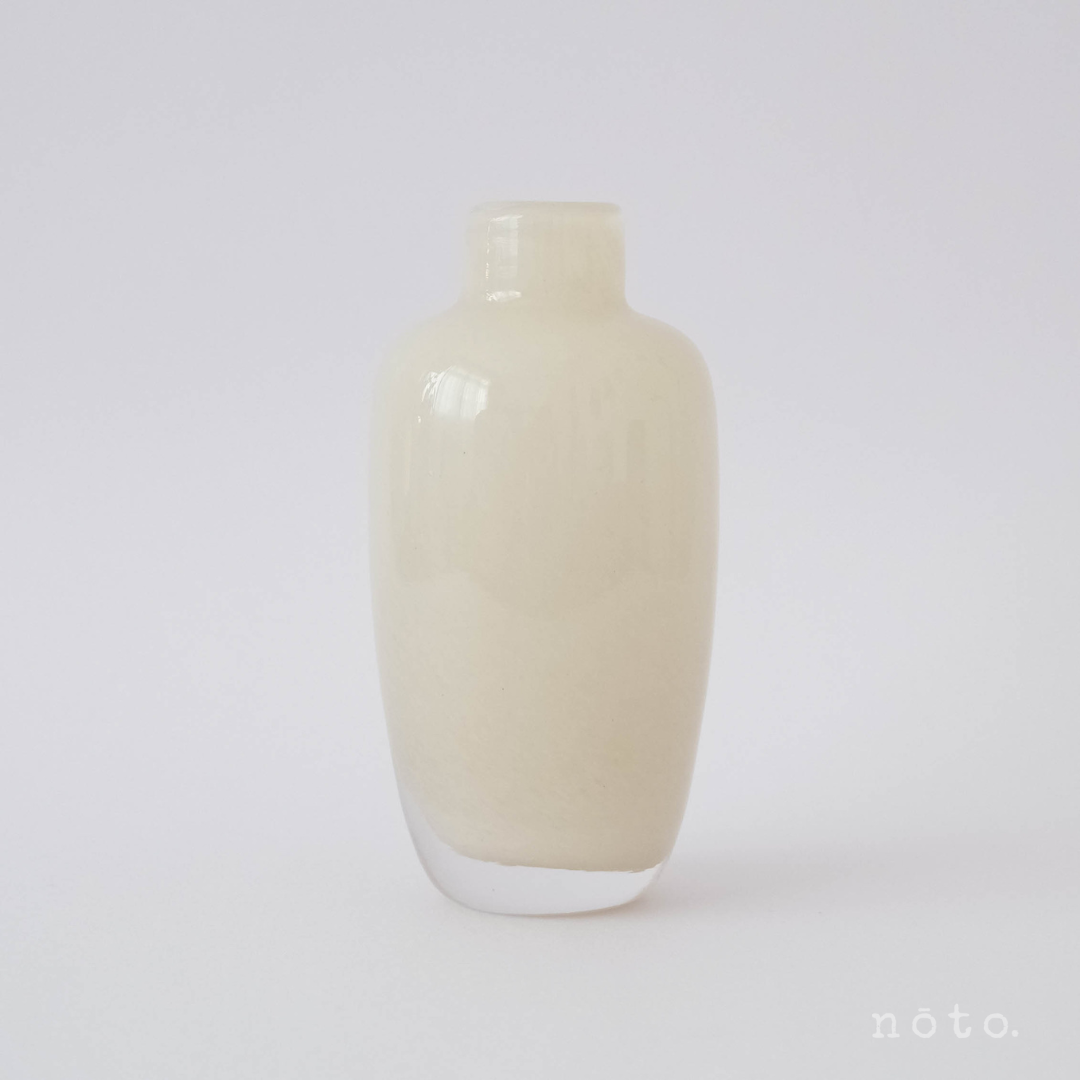 奶油白