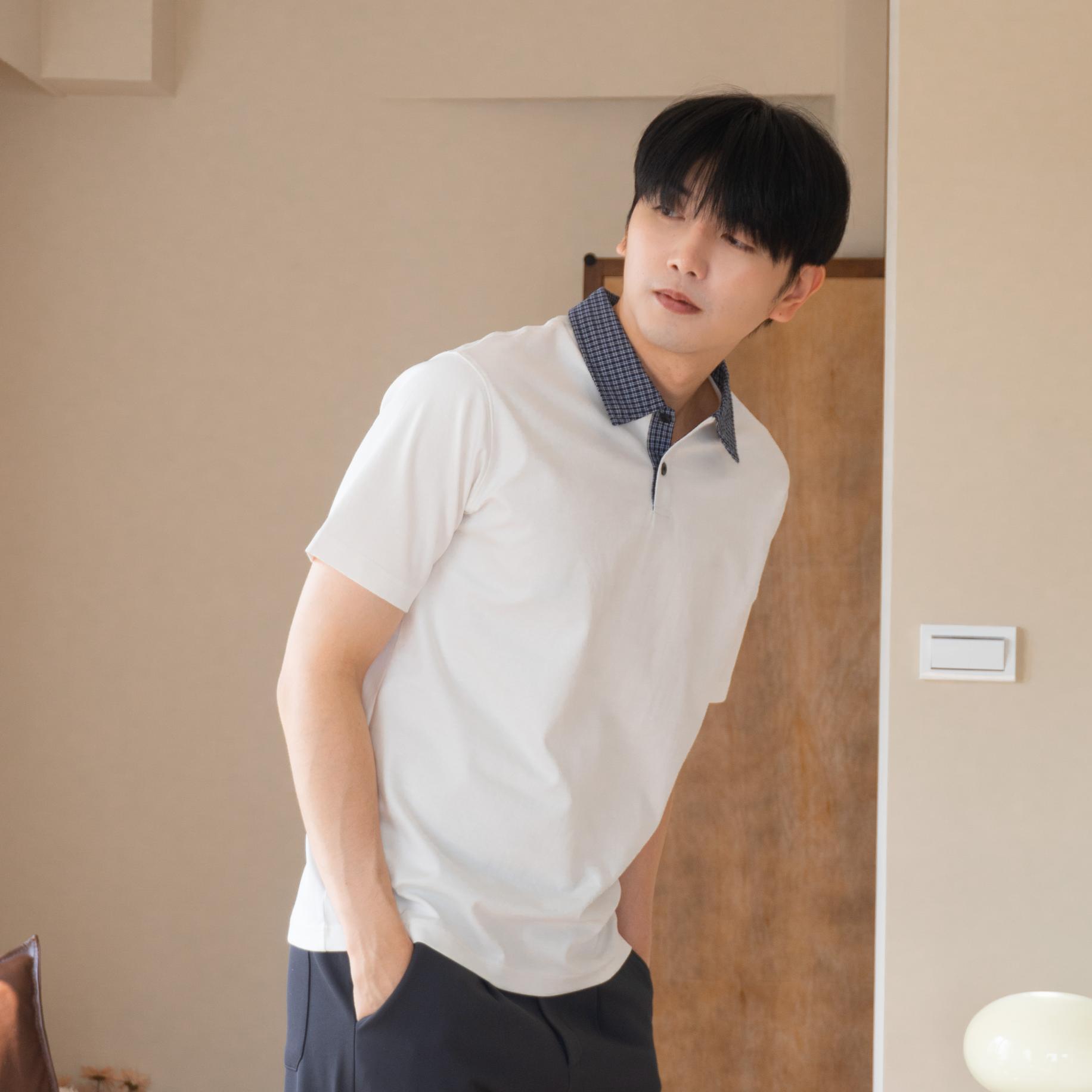 白色