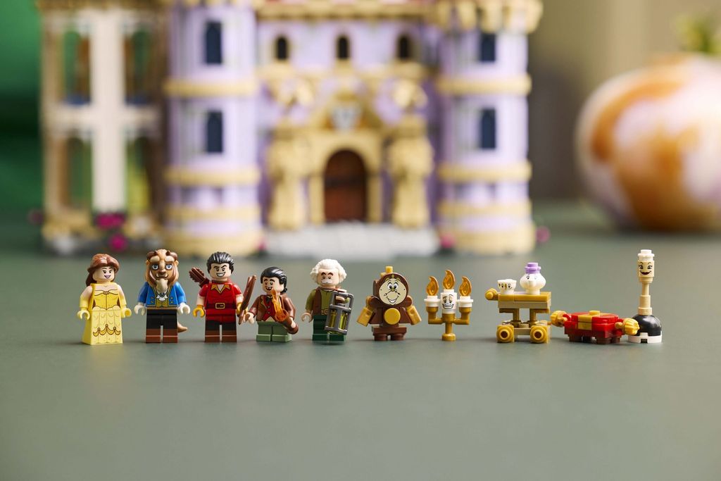 43263_Beauty-and-the-Beast-Castle_Minifigures_tnOoD-scaled