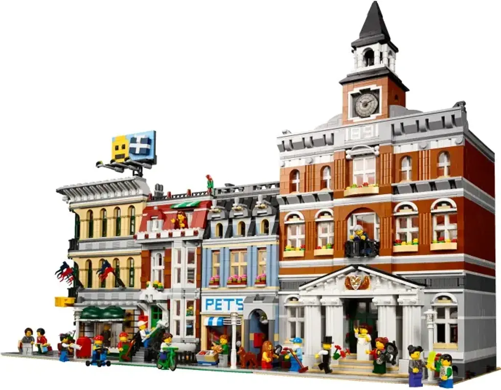 LEGO_Creator_Town_Hall_10224_Back_01_720x