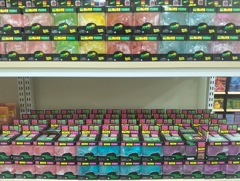 needoh-apple-super-solid-squish-1