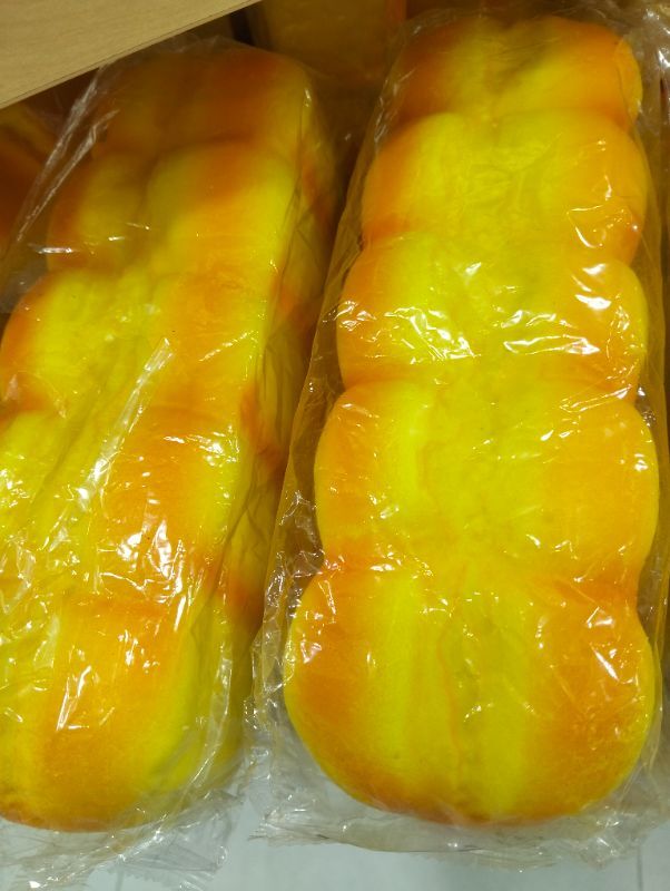 jumbo-bread-loaf-squishy-1