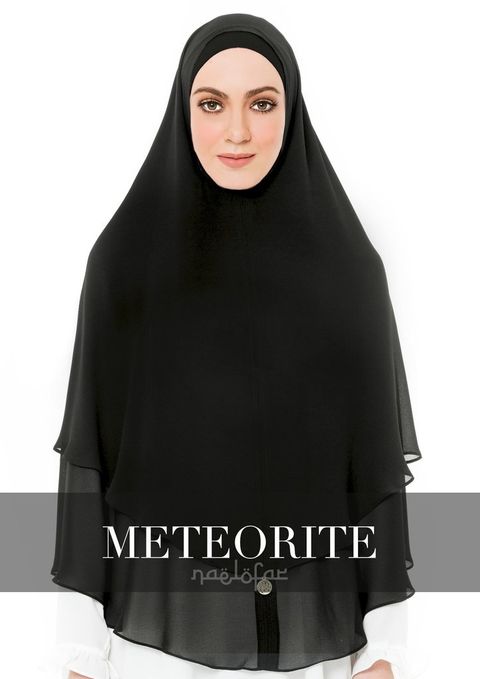 Khimar_Fatima_-_Meteorite_905451b1-4dfa-4a83-bacf-e313a8b5745f_1024x1024.jpg