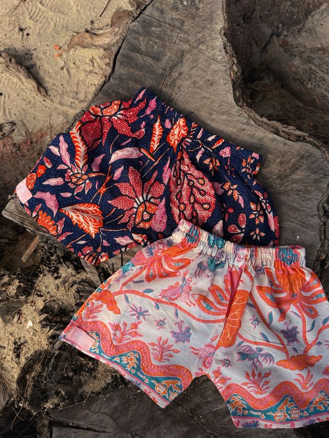 Delooqa Clothing | AYANG BEBEH ‘25 - Celana Pendek Ayang Bebeh