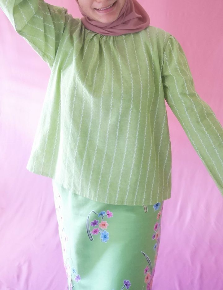 Malaya Stripes Top Kari Hijau.jpg