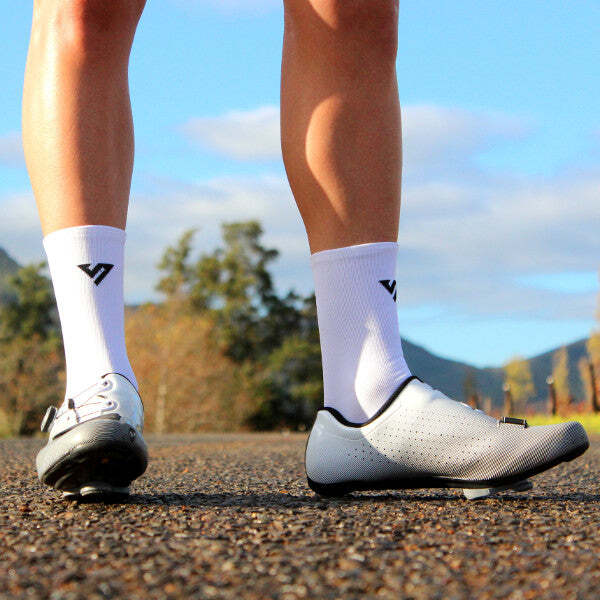 versus-socks-white-cycling-1
