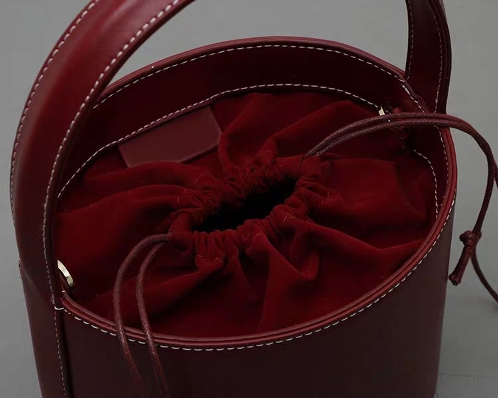 さらに100円引き◆ODD STUDIO◆ODD SIGNATURE BUCKET BAG Indie Designs Leather Bucket Bag – Indie Designs Clothing