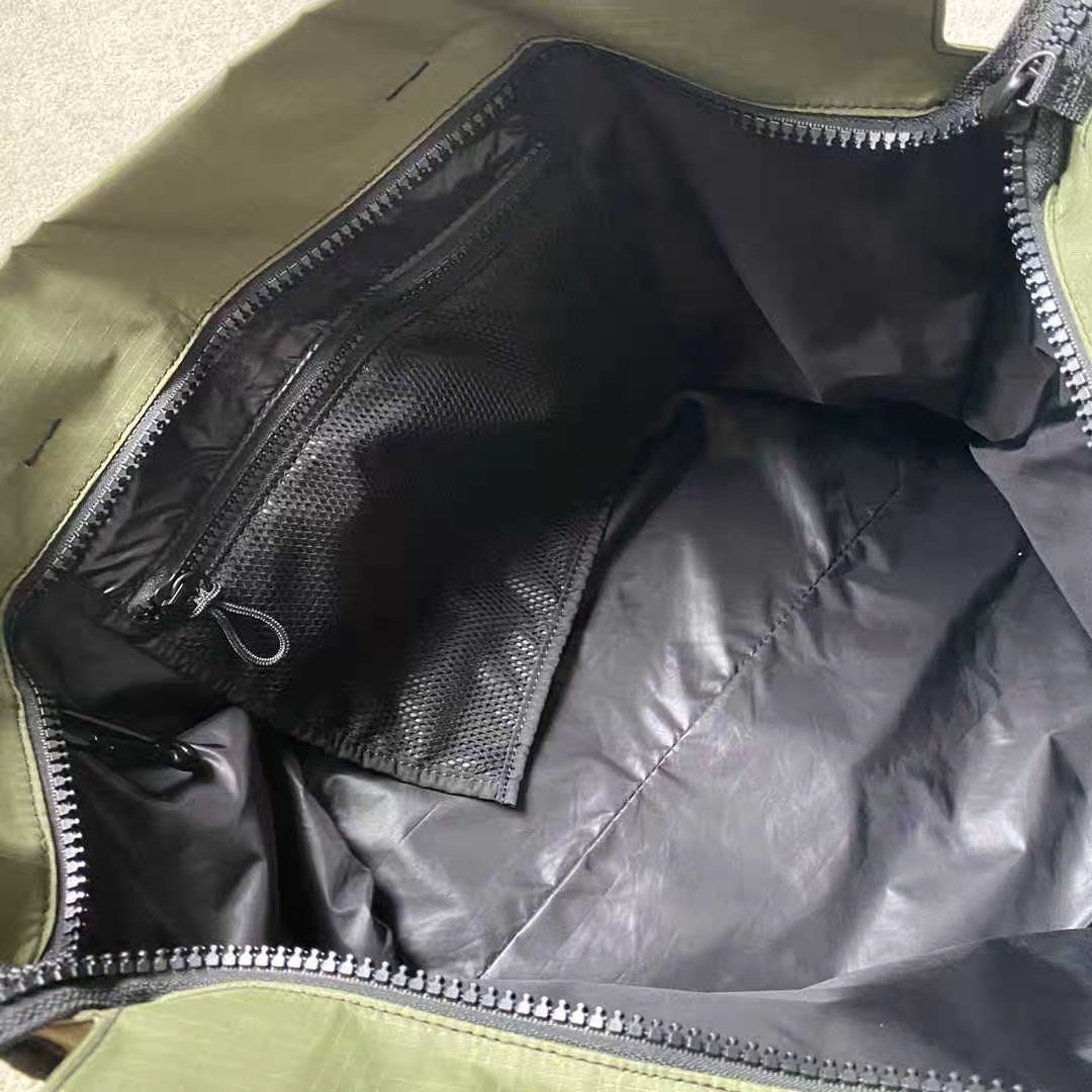 acne studios arvid plaque face tote bolsa