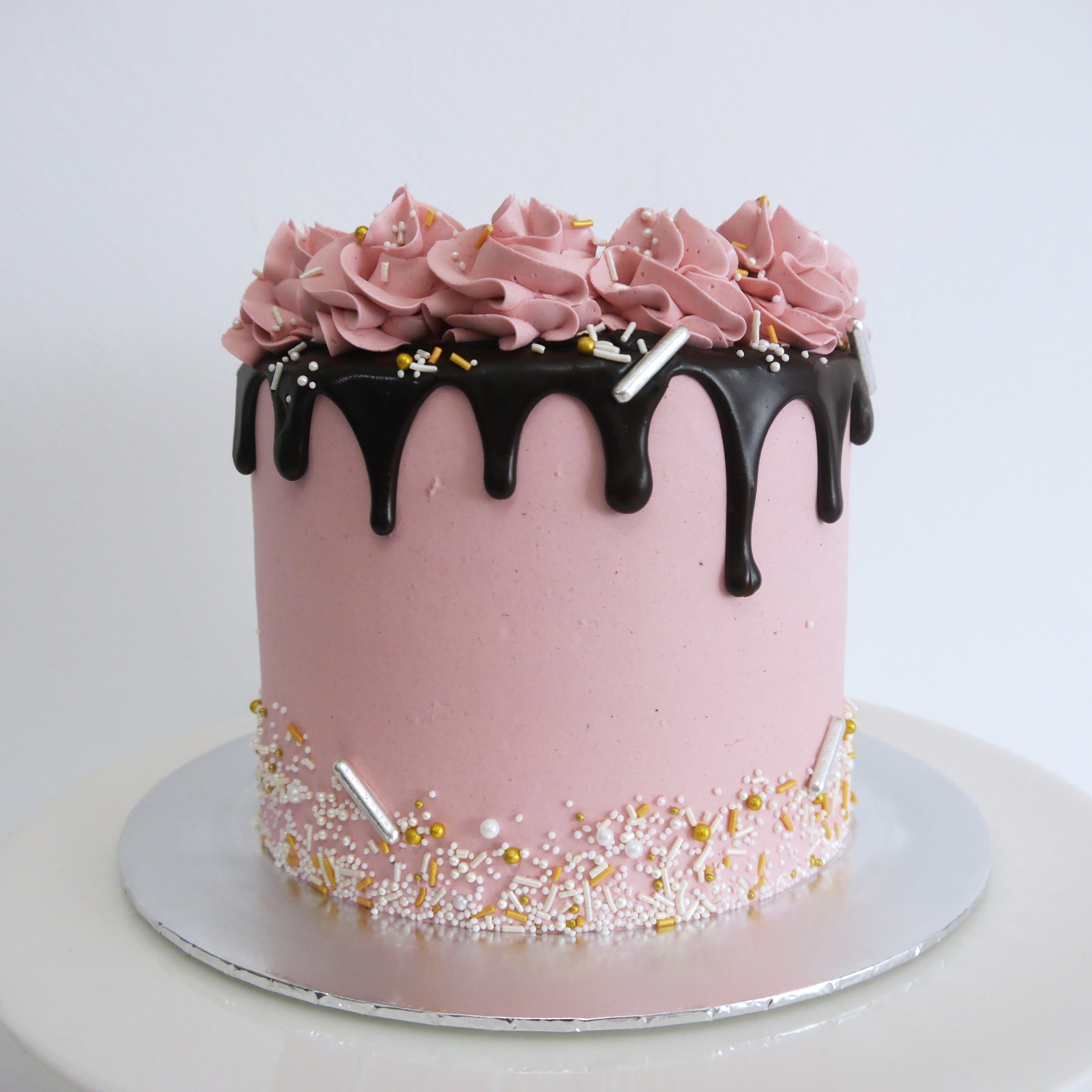 6″ Vanilla + Chocolate Disney Princess themed birthday cake – Yaa's Baked  Goods Galore