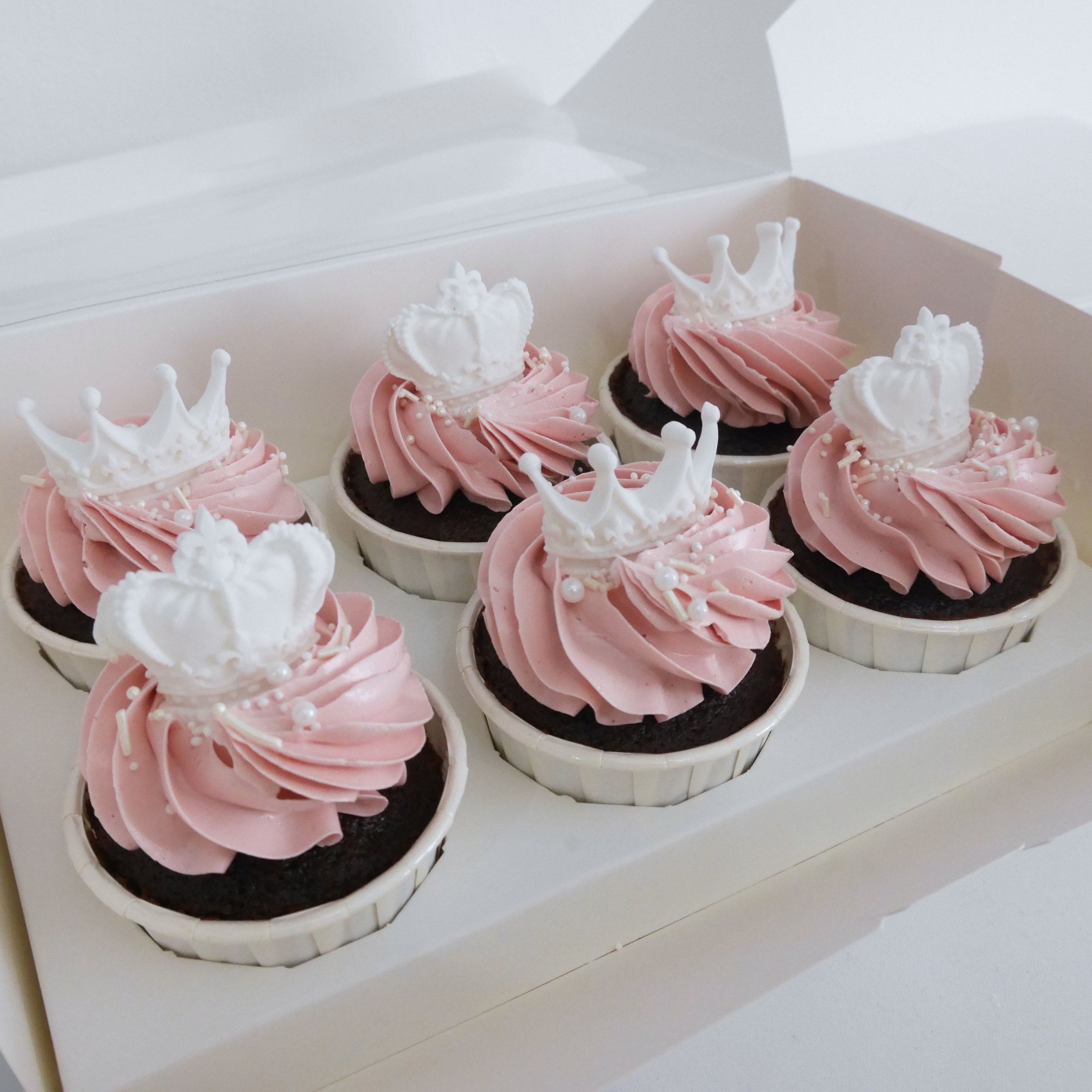 24 Queen Crown Tiara Cupcake Topper Rings – Bling Your Cake