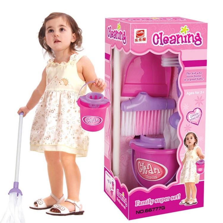 little girl cleaning set