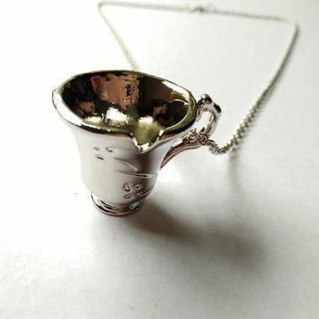beauty-and-the-beast-chipped-cup-1_large_zpss6tnlrxt
