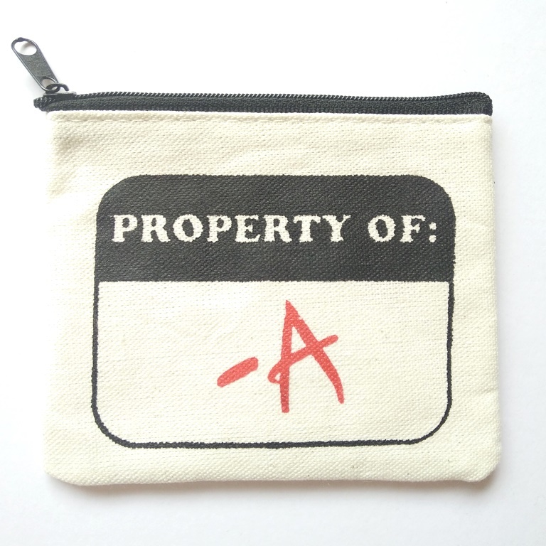 pretty-little-liars-a-coin-purse-1_zpsyknnef1s