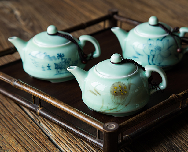龍泉清瓷茶壺01.png