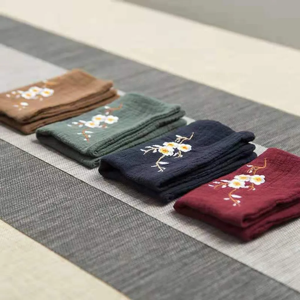 手工刺绣梅花棉麻茶巾1-5