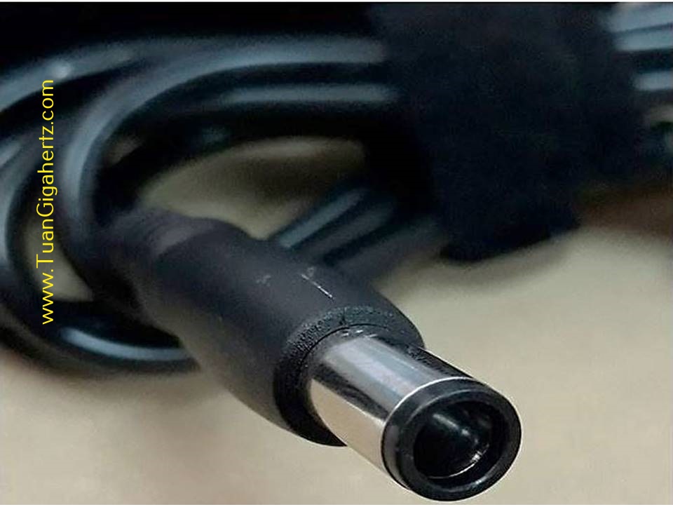 KEPALA CHARGER ADAPTER HP PIN BULAT.jpg