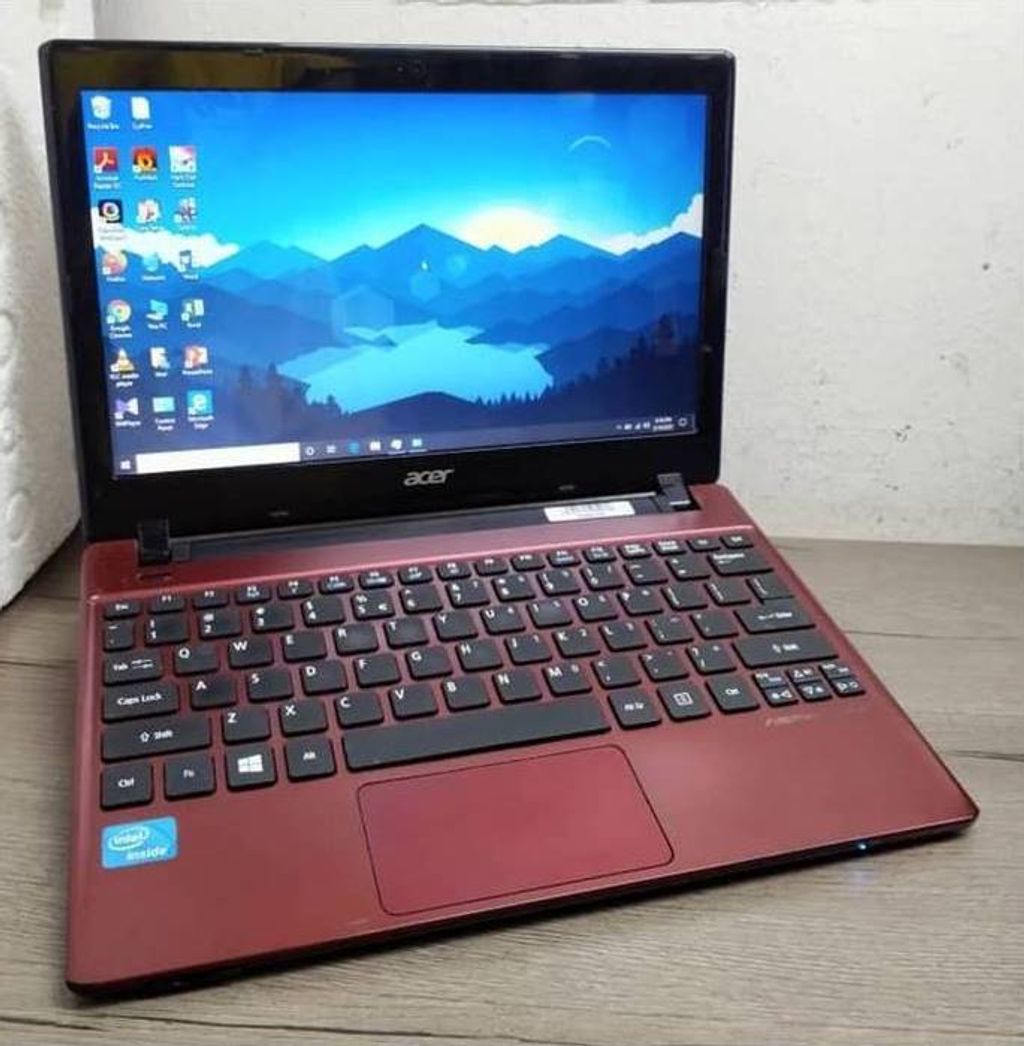 acer aspire 11.6 display with 8GB Ram