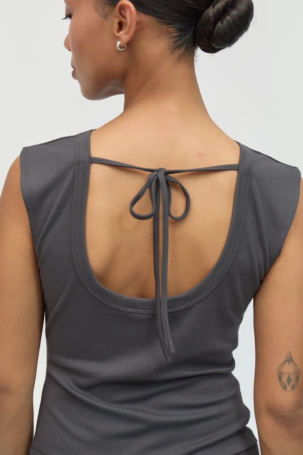 tmr0976_charcoal_6a_m_1500