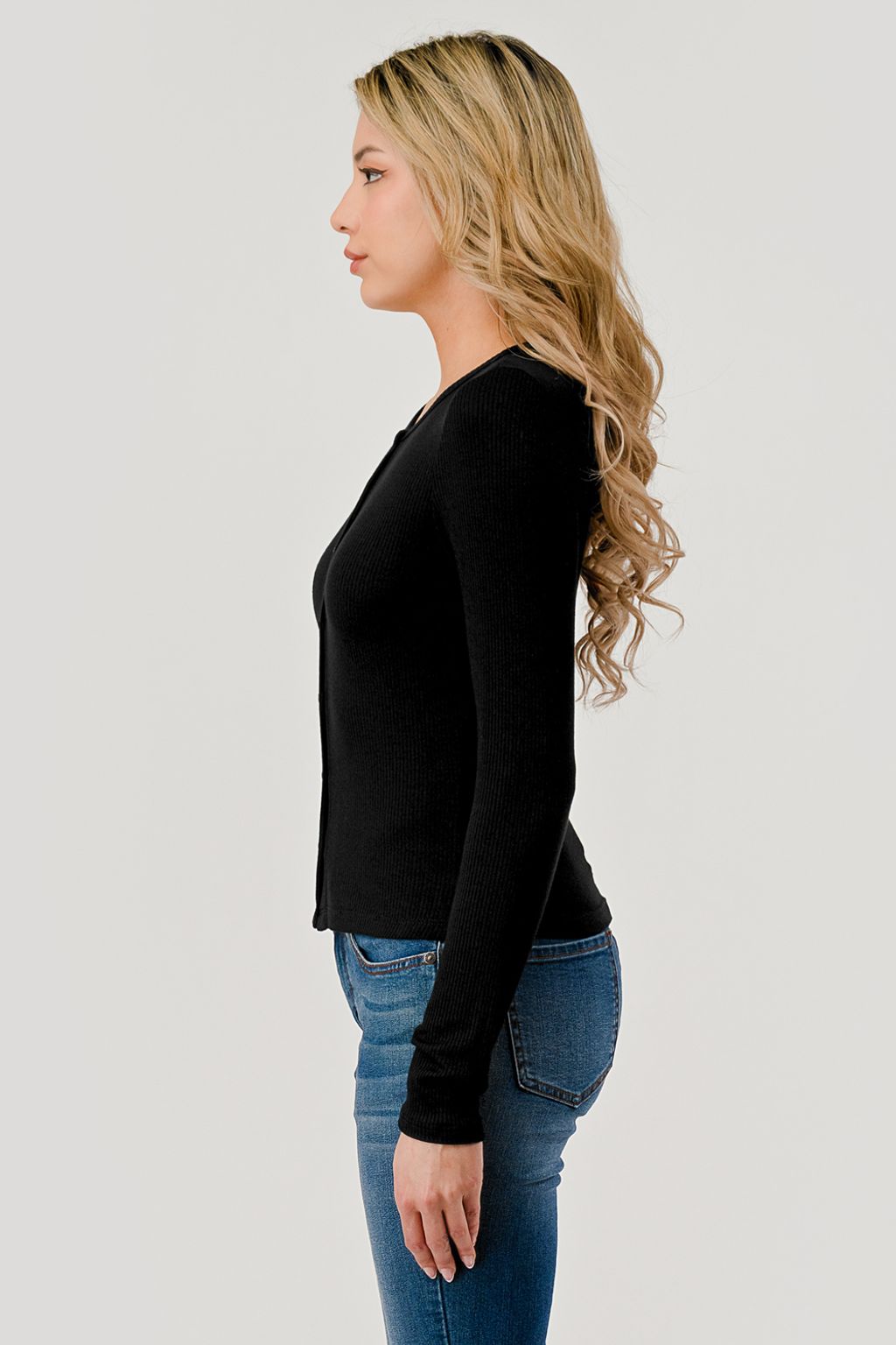 HA44799JS_Thu_Jul_24_11_14_21_PDT_2025_WXX-DSC00581-copy-HASHTTAG-07-22-2025-CROP