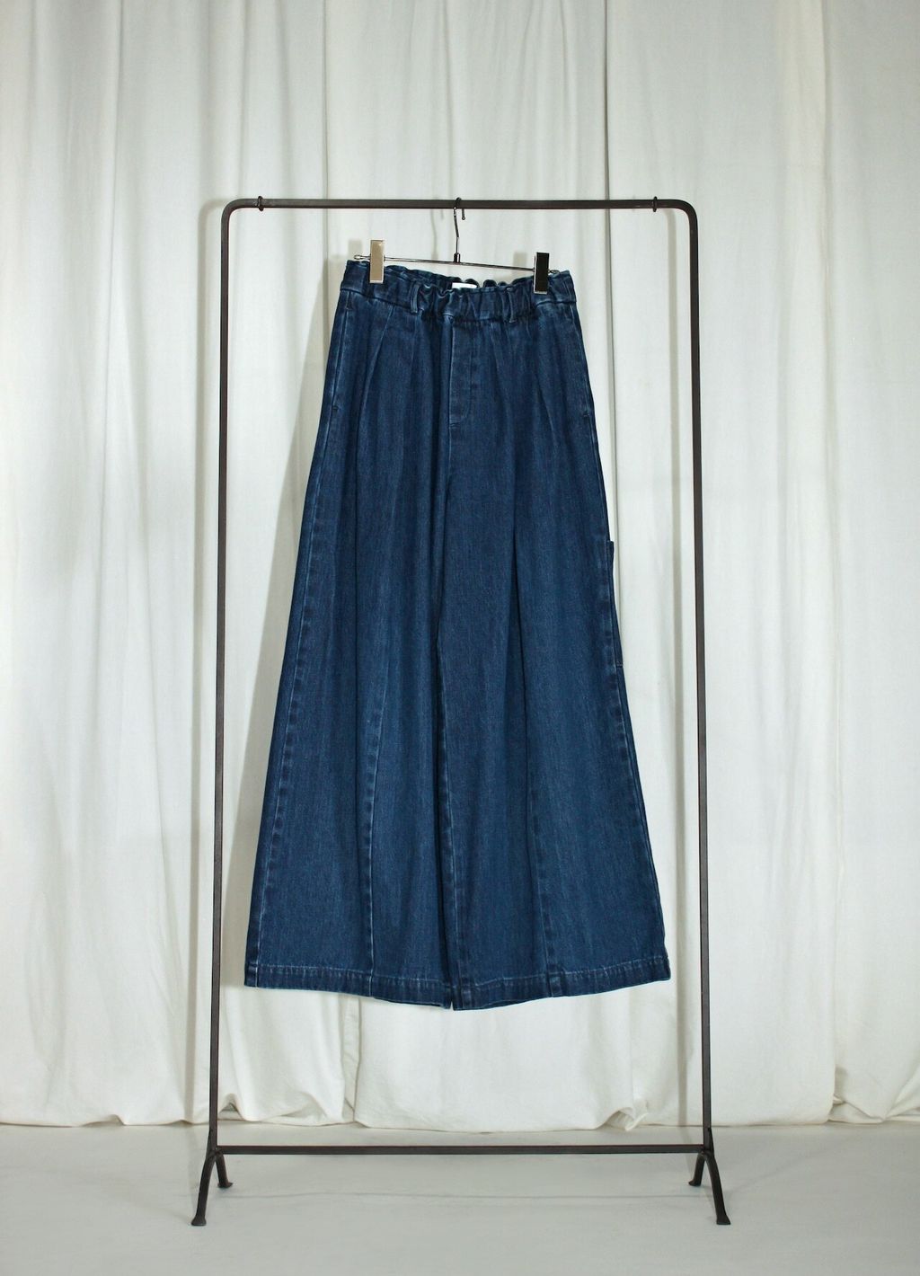 7056d0cedbf3dac9101931f556ccded3