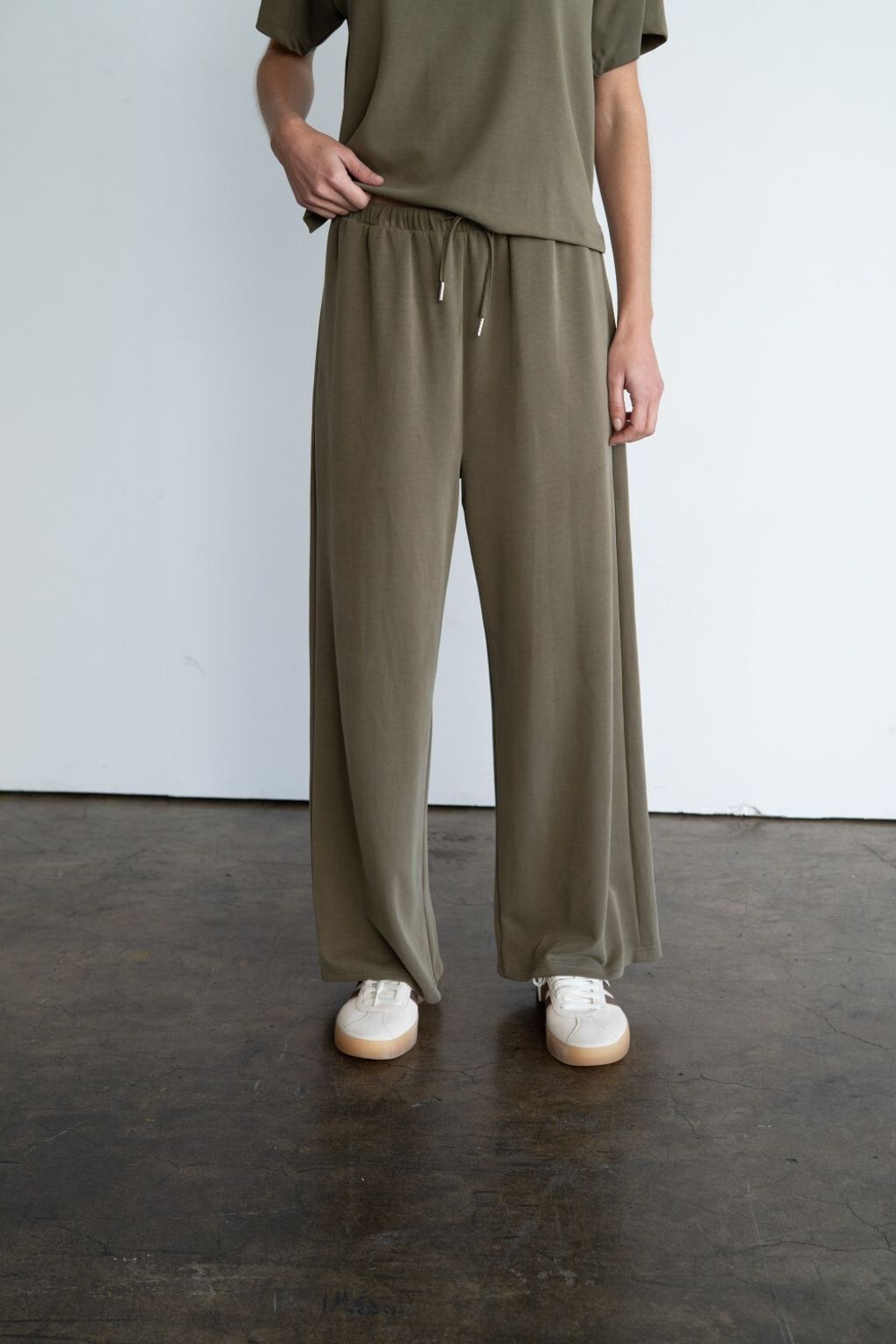 _A920983 (1)-1000x1500