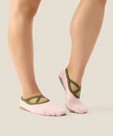 BALL-PINE-S_0159_584x700