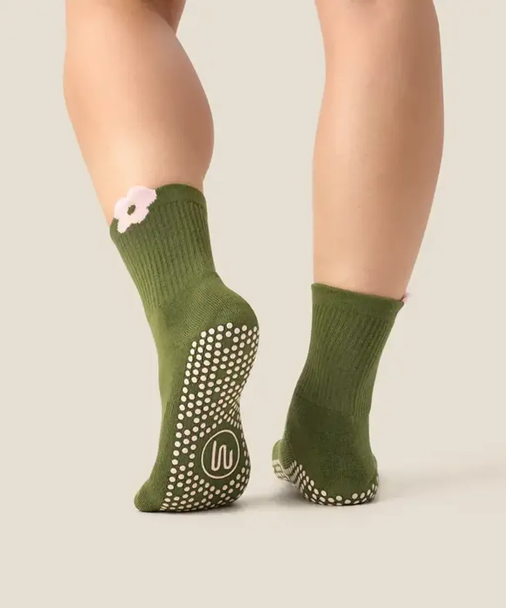 CREW-PINEPATCH-S_0043_584x700