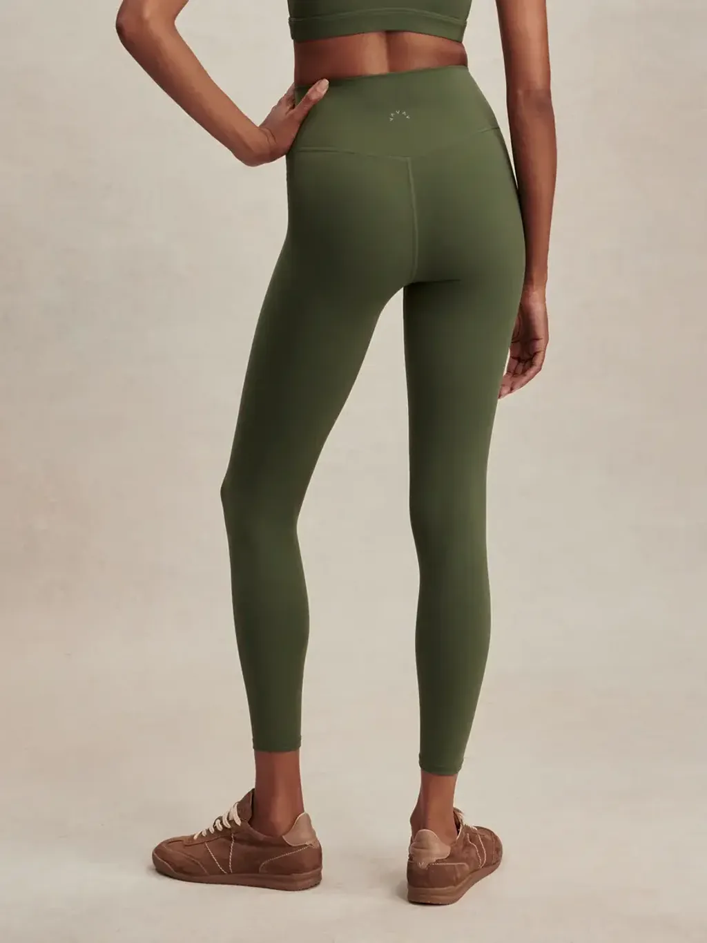 ed385675354c981f4afddd519067b0c62db25081_3_VAR02547_ALWAYS_HIGH_RISE_LEGGING_25_THYME_052