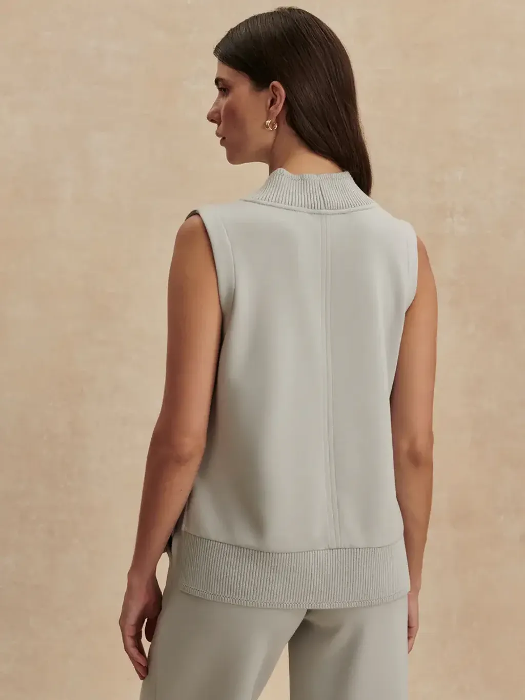e22e7b83dfd0b69bd81eb3fd1e8237e5401975fd_4_VAR03163_FREIDA_V_NECK_TANK_BLUE_CLAY_007