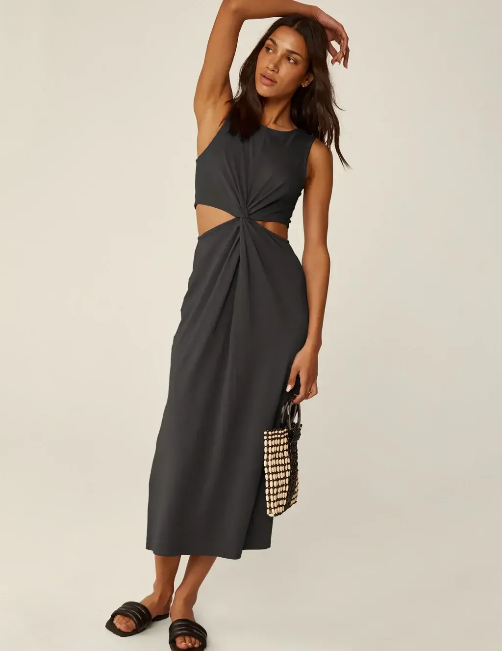 DW6237_black_4289_5ac969fa-442a-4cb8-9e85-bee612233aca