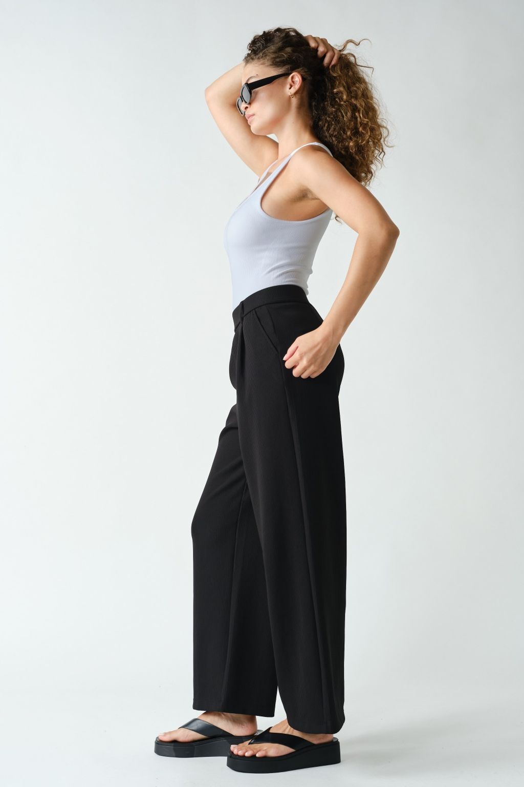 kp5988_black_3_