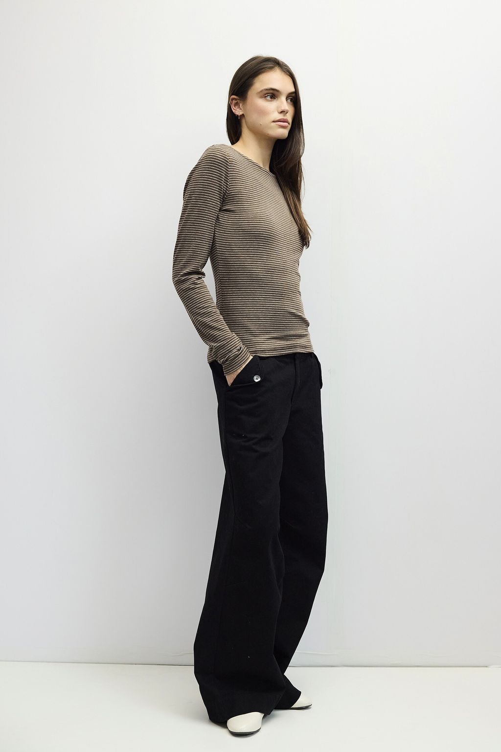 tmr1047_brown_2a_m