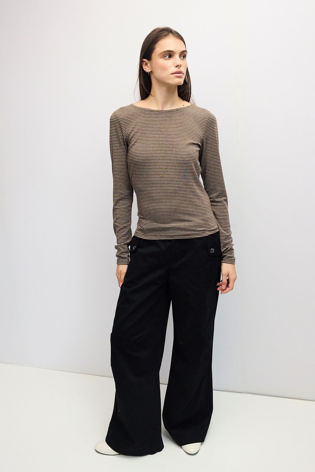 tmr1047_brown_4a_m