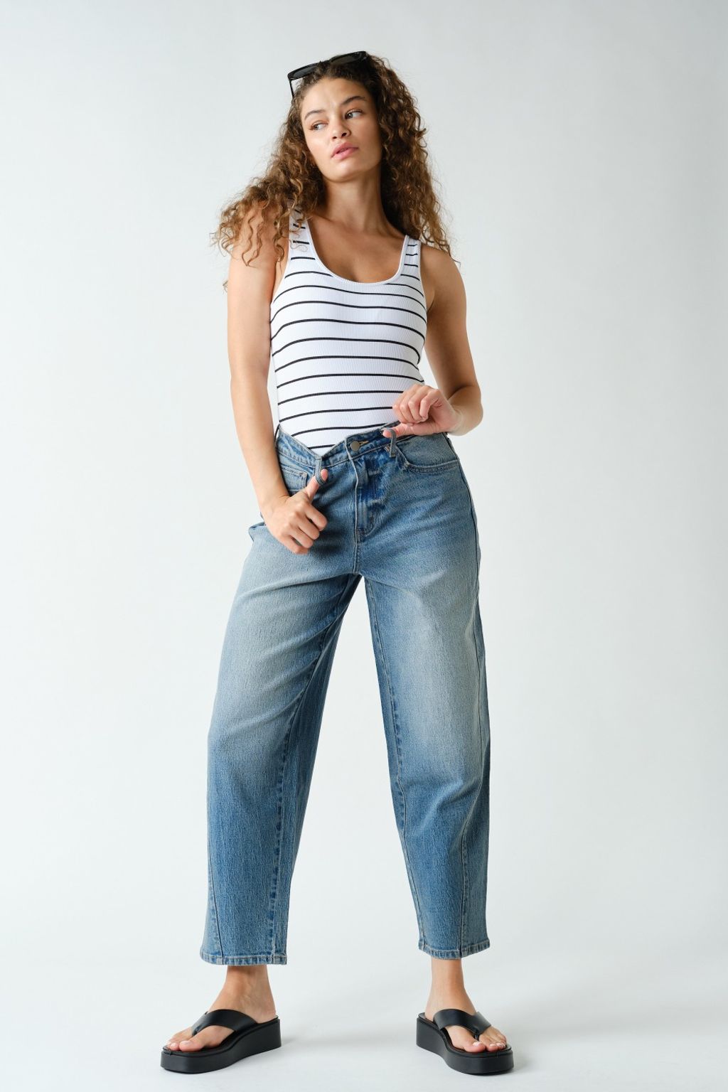 at7414_black_white_stripe_4_