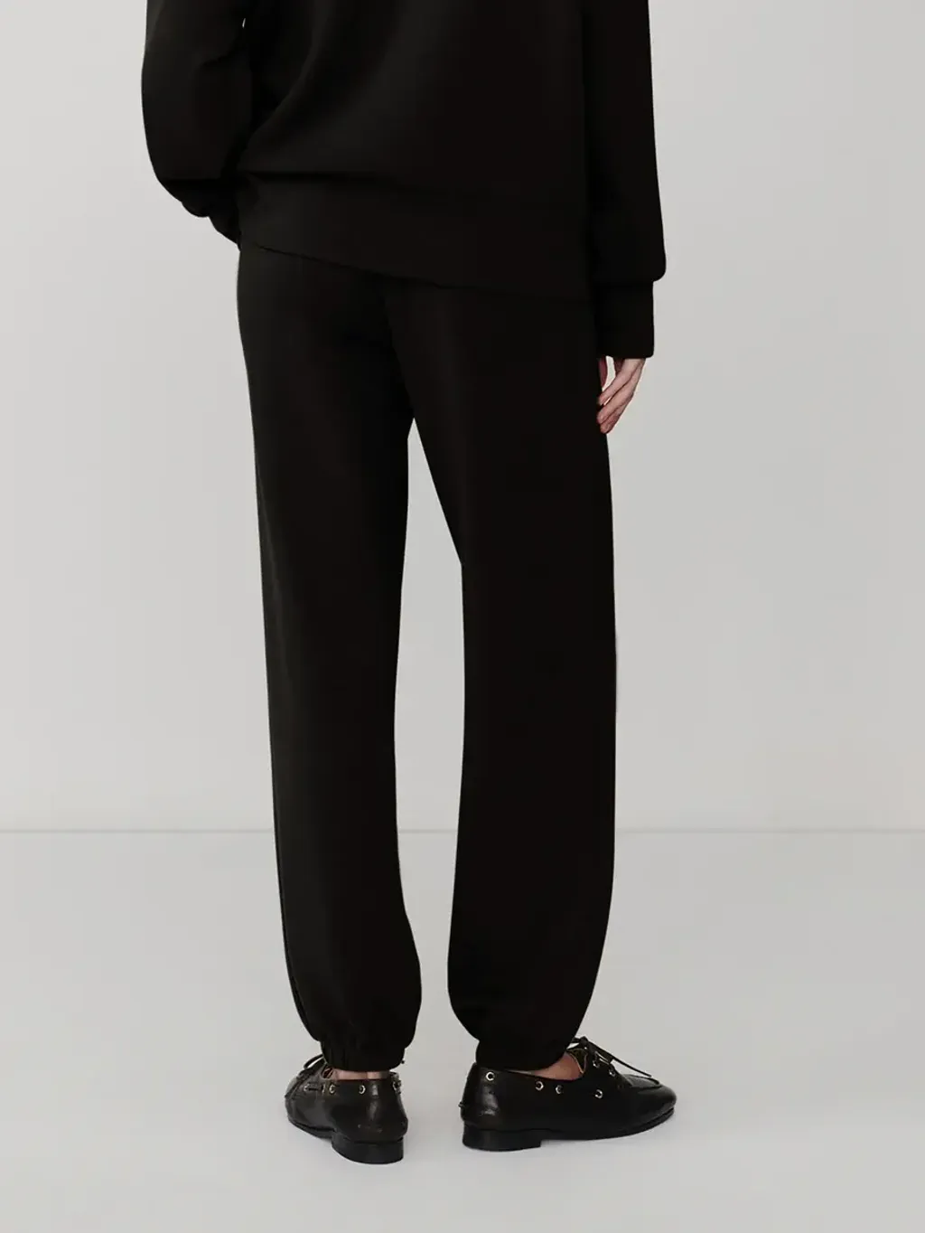 497d2cc68fbae35f183e84254973442380ae34a4_VAR03444_THE_CLASSIC_CUFF_PANT_28.5_BLACK_042