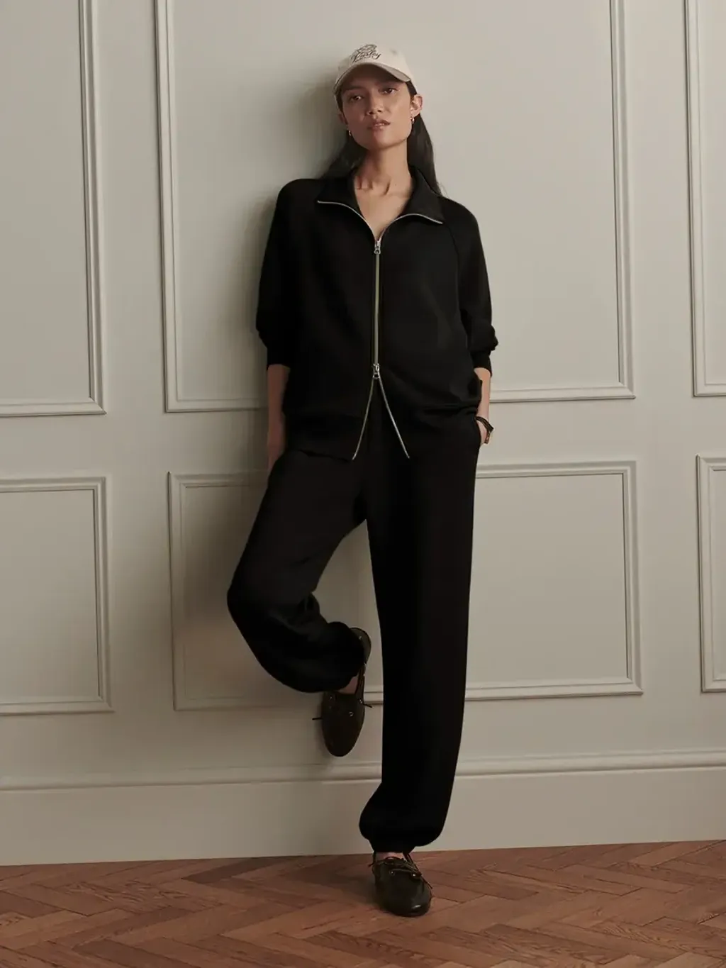 5e11f9a4662f1a9c624c264b1c4e2da4b87e83e3_VAR03444_THE_CLASSIC_CUFF_PANT_28.5_BLACK_126