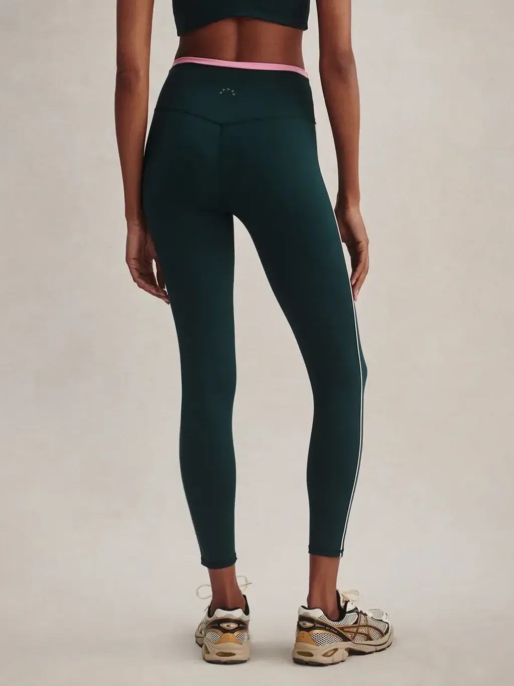 1a529ad6f925db6f32fecd07c309ce581fe92c78_VAR03565_Freesoft_Contrast_High_Rise_Legging_25_Ponderosa_Pine_4
