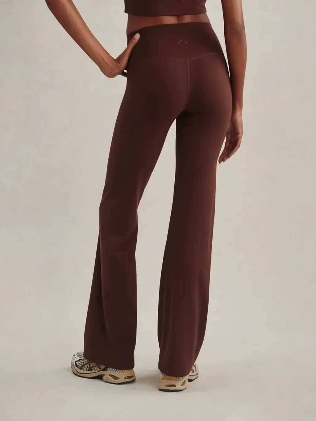 a547449384384246100d2ee91211df631a578bad_VAR03476_Always_Flare_Legging_32_Mahogany_104