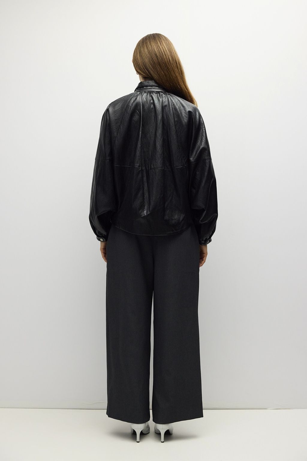 omr1162_black_3a_m