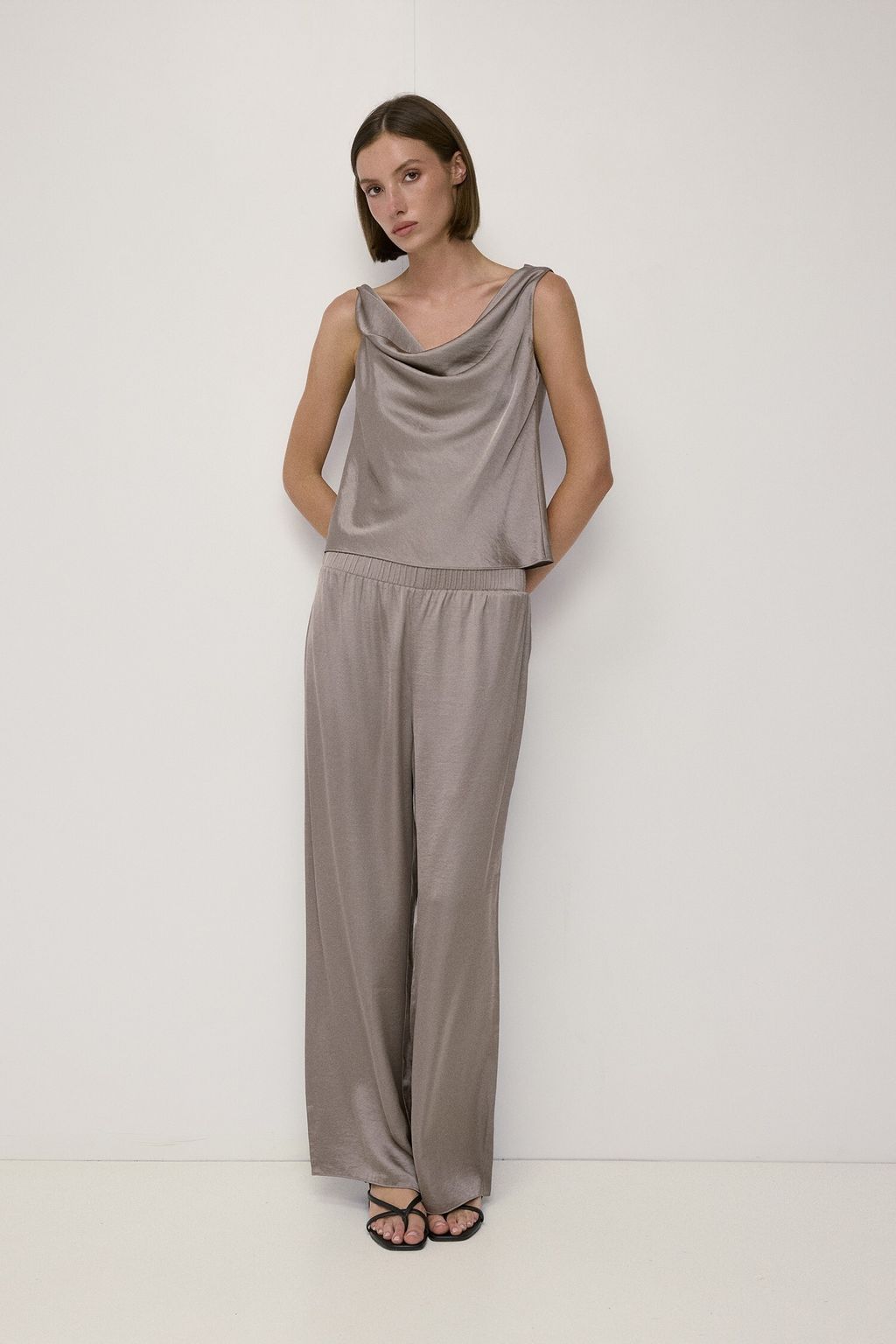 tmr1360_taupe_1a_m