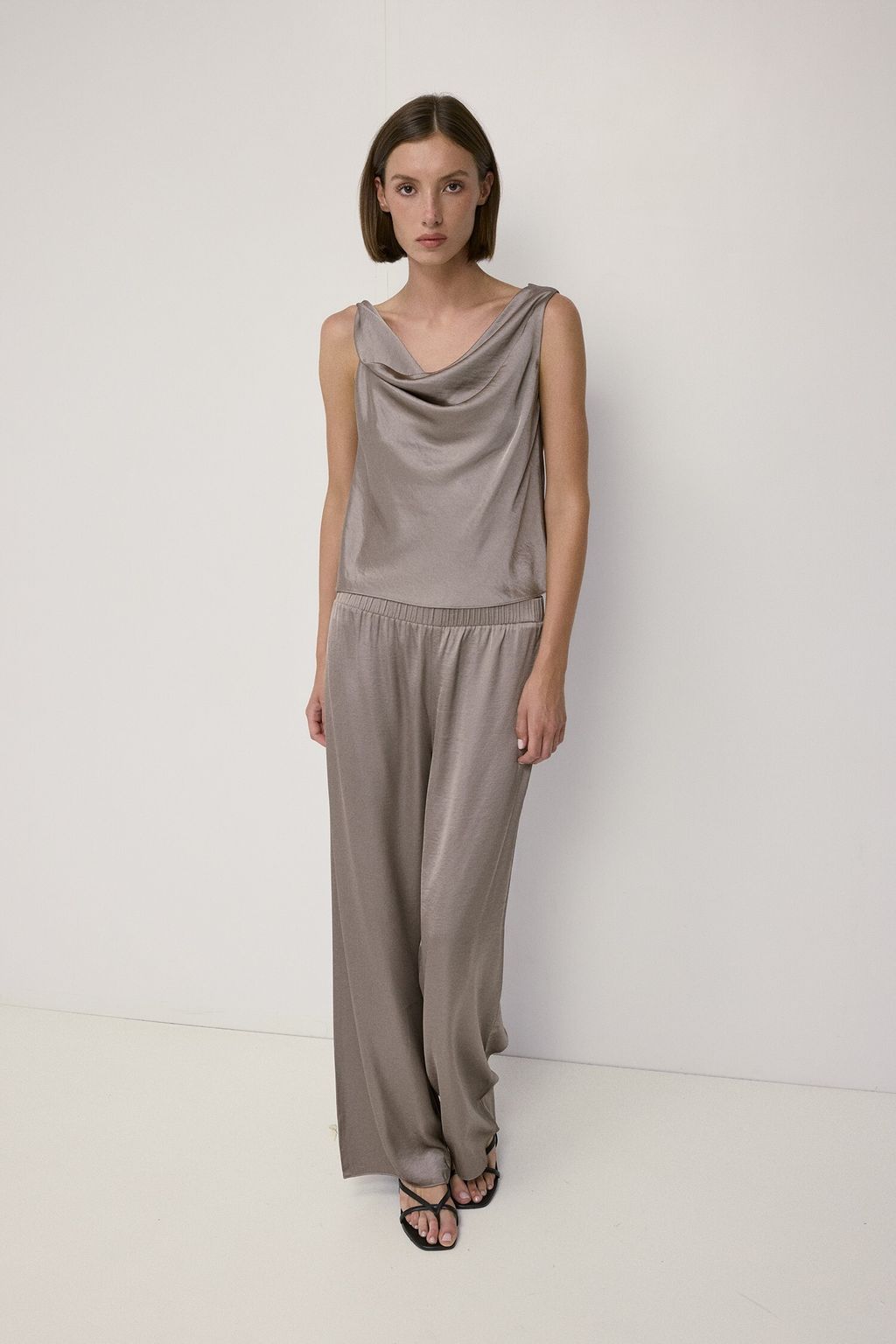 tmr1360_taupe_4a_m