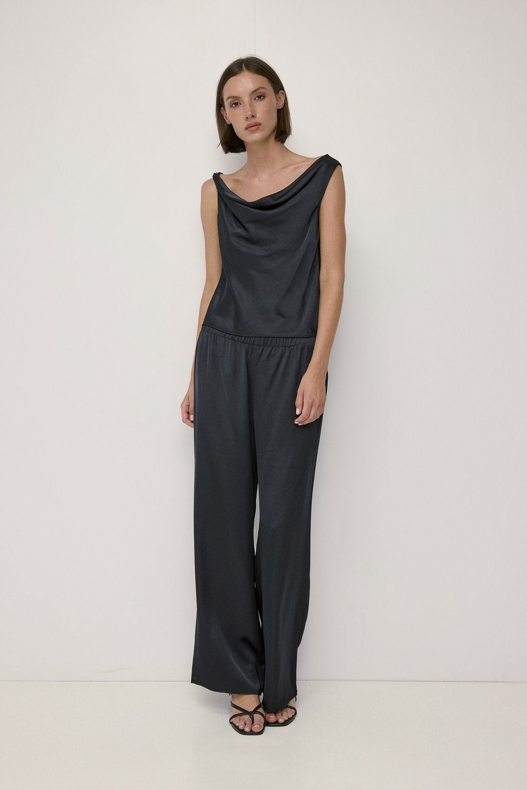 tmr1360_black_1a_m