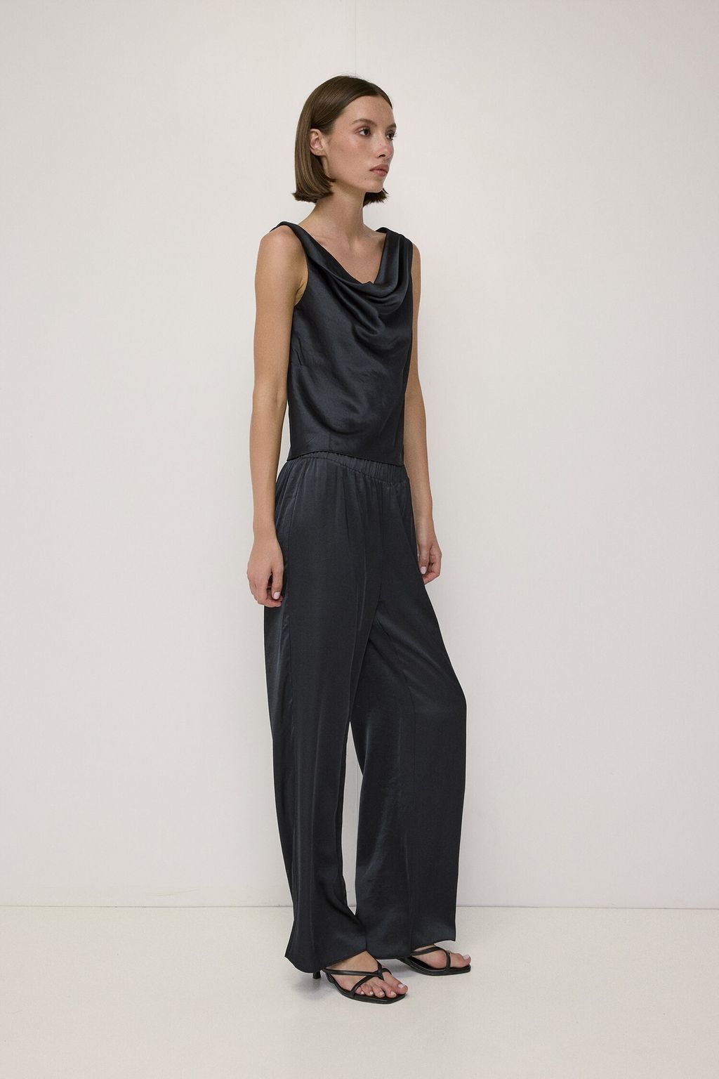 tmr1360_black_2a_m