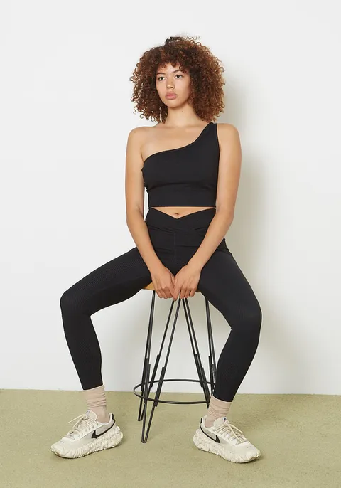 Year-of-Ours-Ribbed-Veronica-Legging----Black-20211004145438.jpg