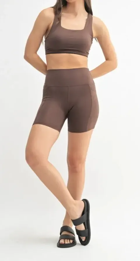 2ec08a1f14b78b46e1da80180377f398897d0af151e2353f1fbad4940d9d204f_900x