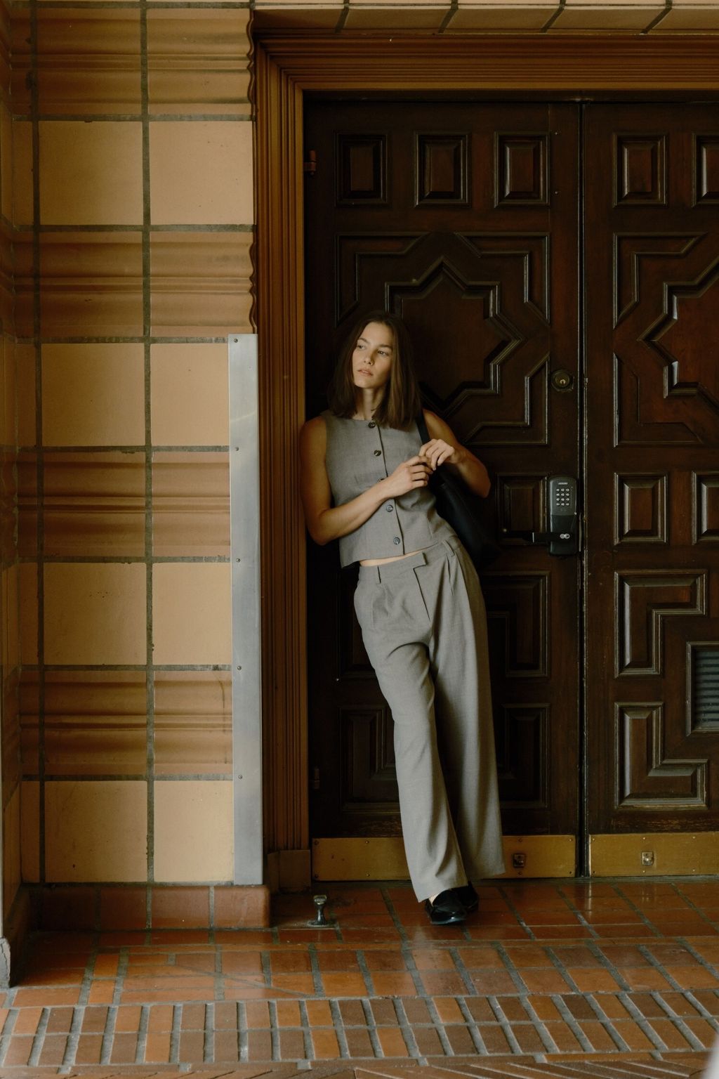 tmr0092_pmr0091_charcoal_-_2_of_201__1500