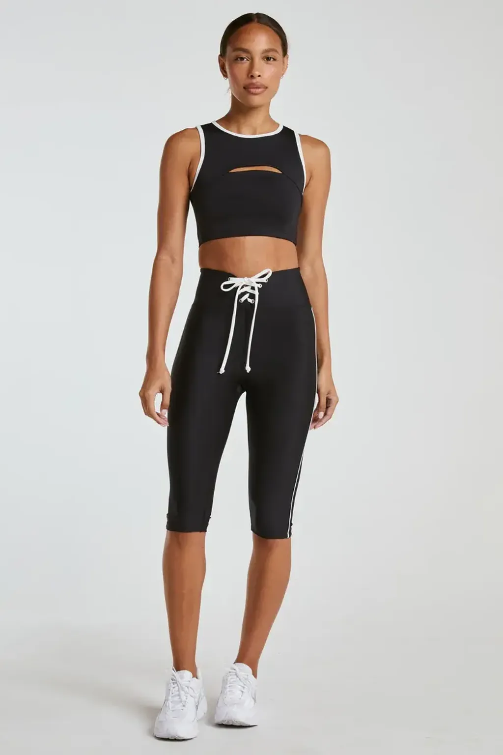 TN4385_YOS_SU25_LINESHEET_0163_800x