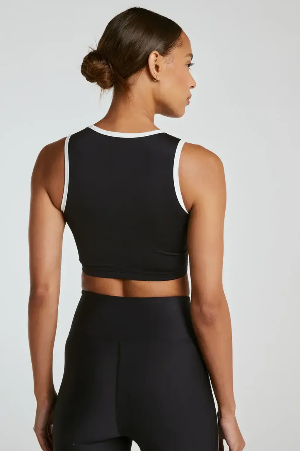 TN4385_YOS_SU25_LINESHEET_0195_800x